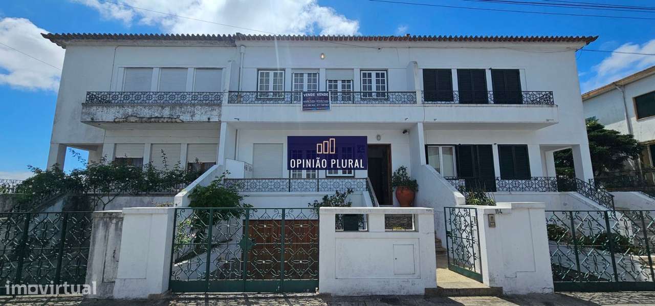 Moradia Tipologia T5 Independente Com Conforto E Privacidade