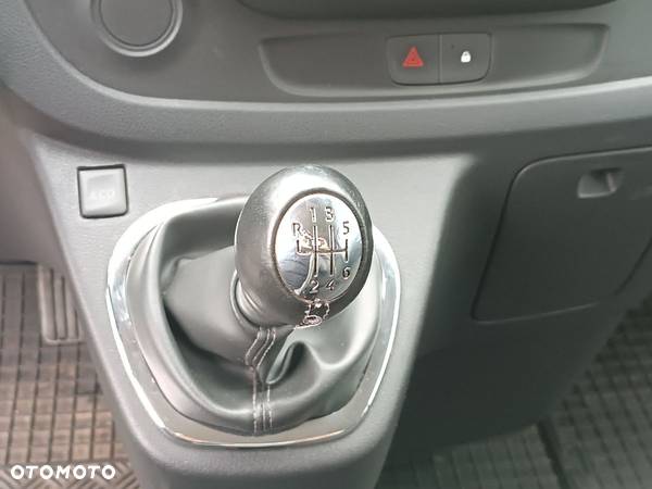 Opel Vivaro - 17