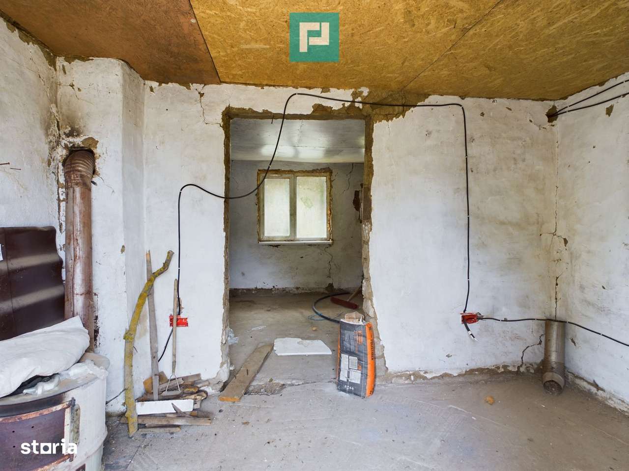 Casă cu 3 camere la roșu de vânzare zona 6Vânători - Imagine principală: 5/7