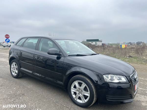 Audi A3 2.0 TDI Sportback DPF Attraction - 9