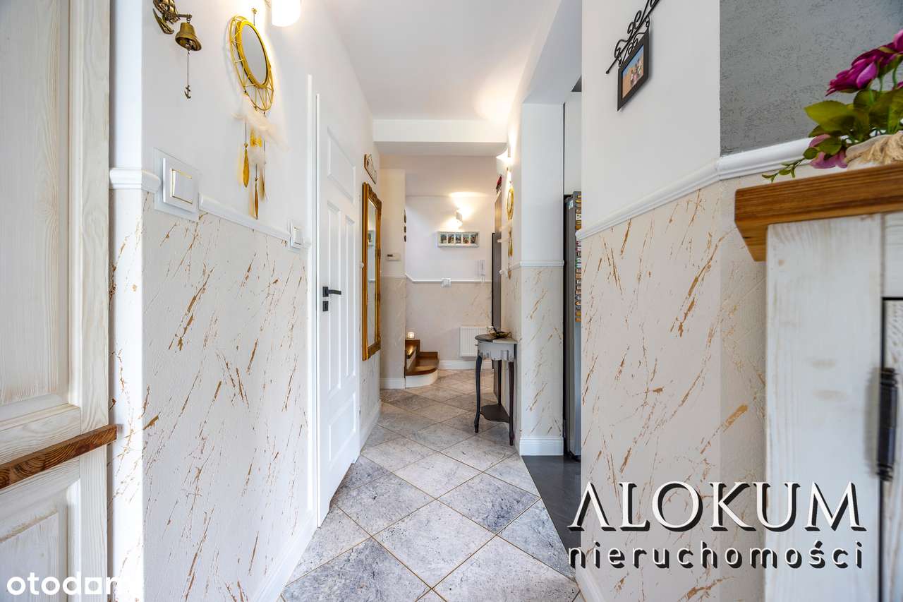 Komfortowy i jasny dom w pobliżu ścisłego centrum Gdowa.-8