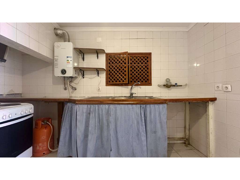 Apartamento T2 para venda na Estrela-8