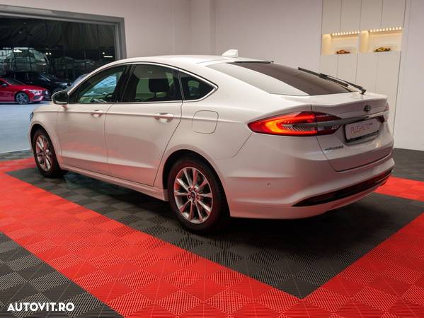 Ford Mondeo - 4