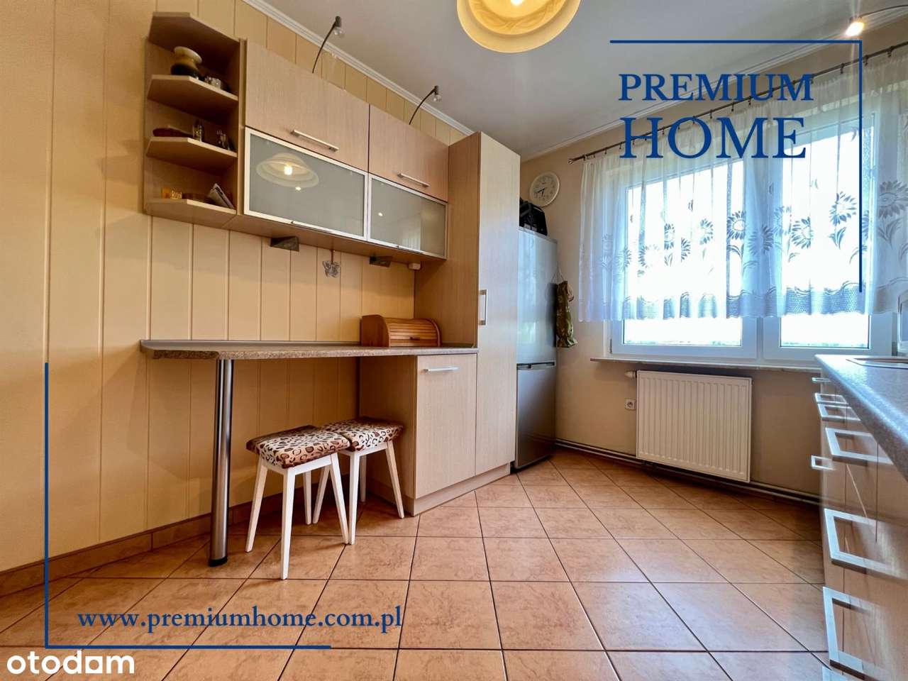 Zadbana, duża kawalerka z piwnicą i garażem!-3