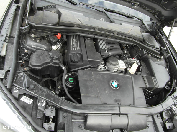 BMW X1 sDrive18i - 34
