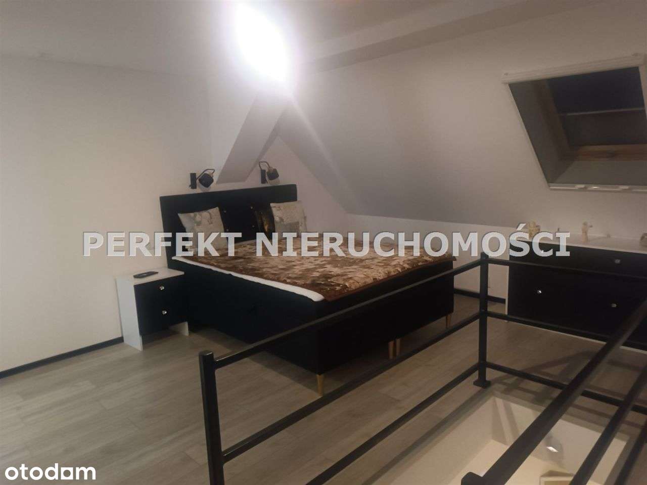 Dwupoziomowe 3 pokojowe mieszkanie do wprowadzenia-12