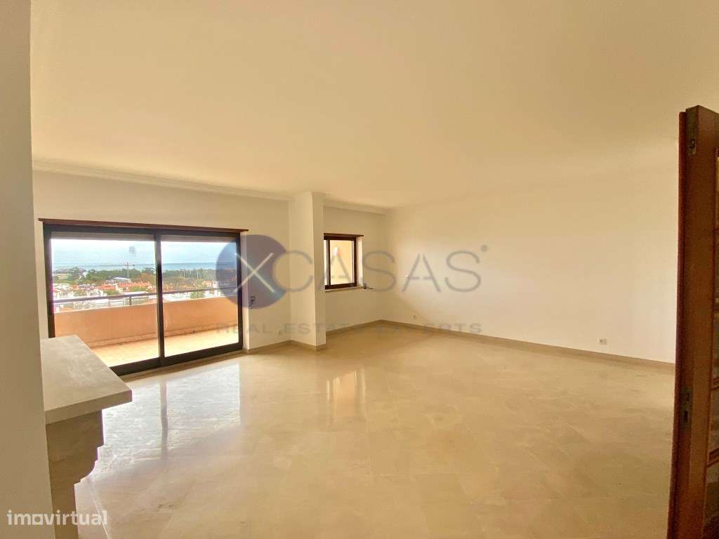 Apartamento T3 Duplex para arrendamento na Av. 25 de Abril. - Grande imagem: 4/26