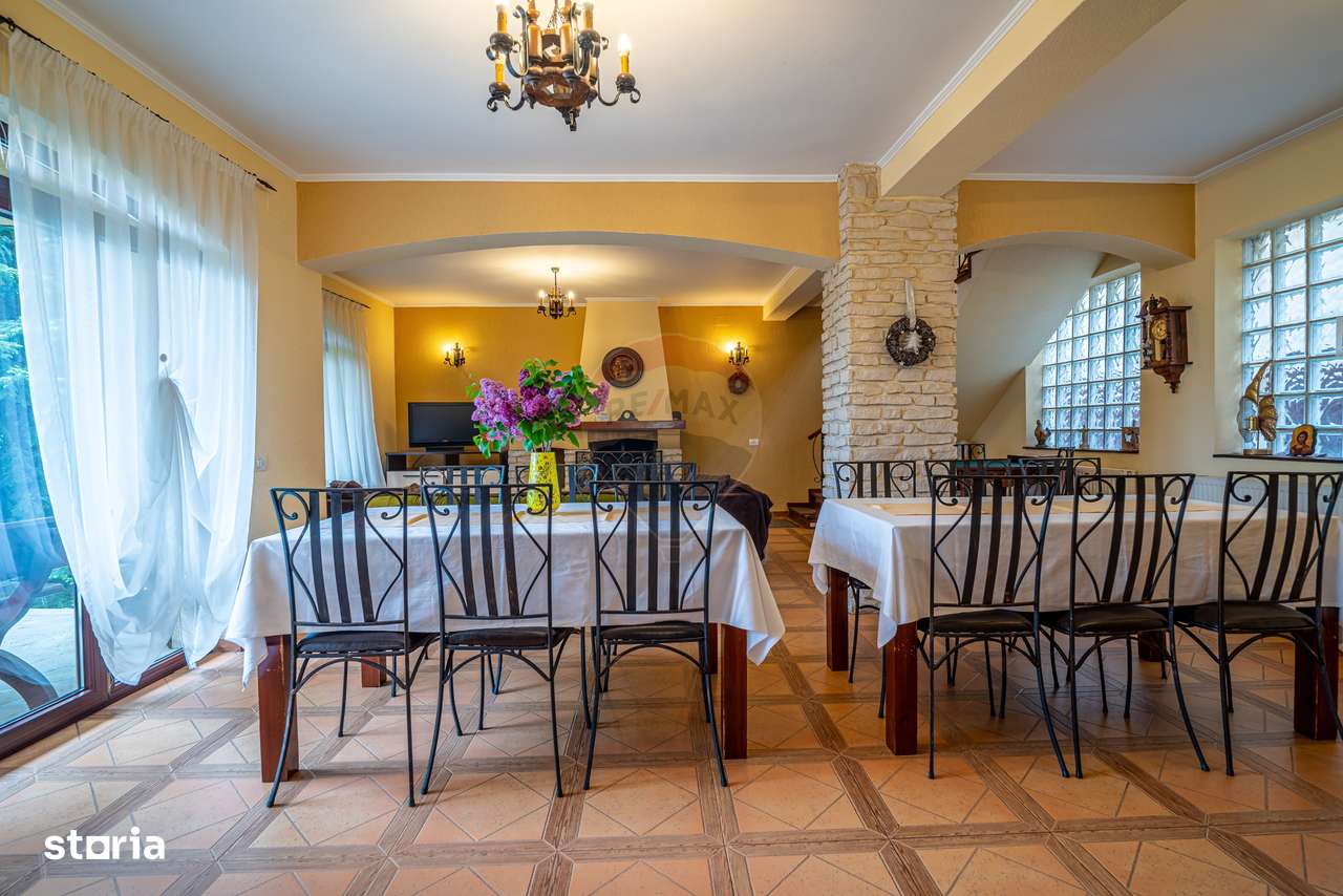 Proprietate deosebită de vânzare în Bușteni - Pensiune + Duplex - Imagine principală: 4/20