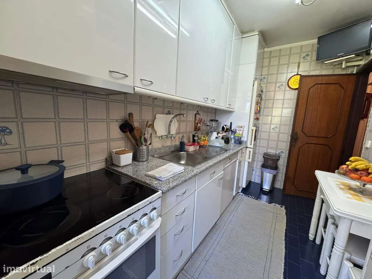 APARTAMENTO T4 DUPLEX NA PRAÇA PEDRA VERDE - ALDOAR-12