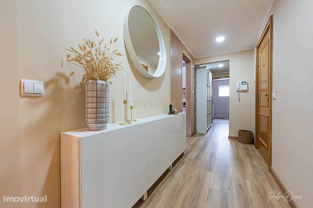 Apartamento 3 assoalhadas COMPLETAMENTE REMODELADO - Grande imagem: 2/31