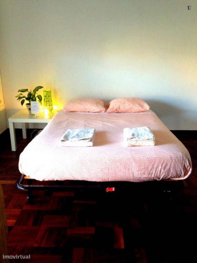 Quarto - localizado em Carcavelos Lisbon - Grande imagem: 5/6