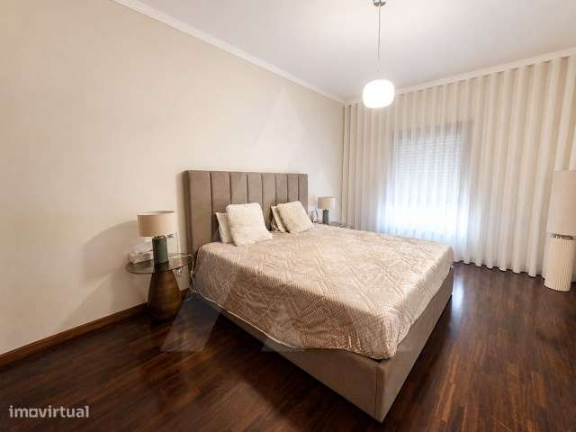 Apartamento T2 com terraço e garagem na Mamarrosa-13