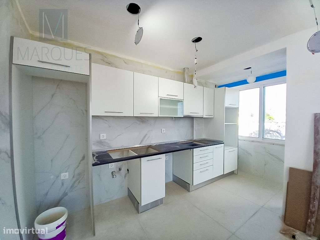 Apartamento T4 no Laranjeiro - Grande imagem: 4/20