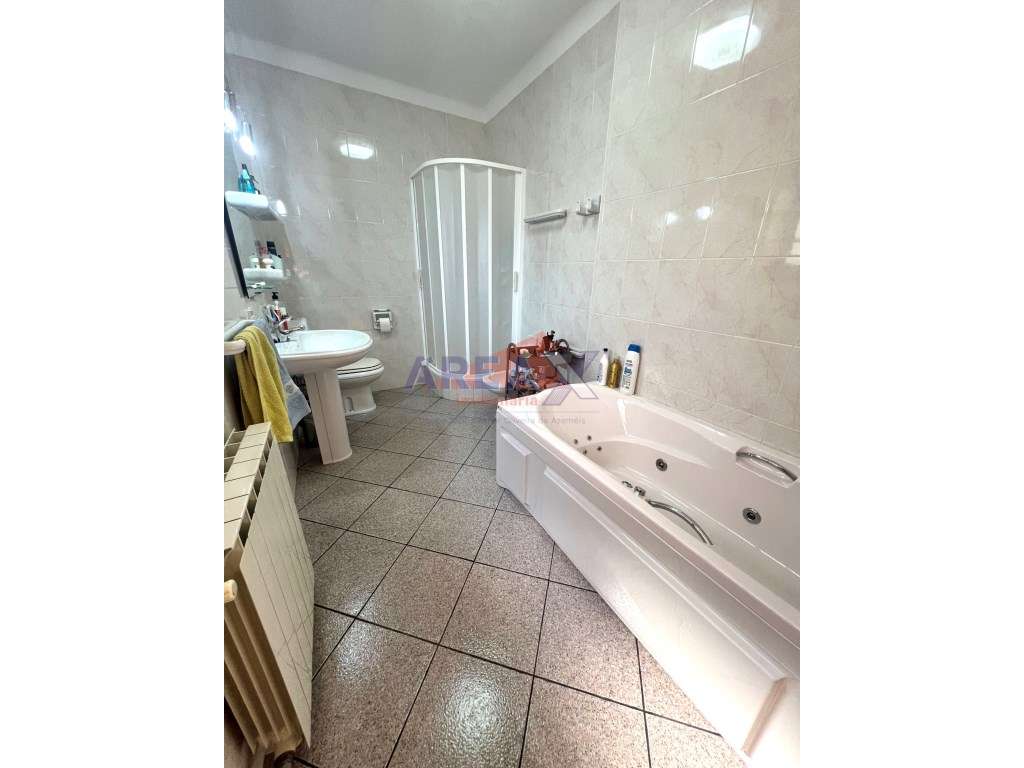 MORADIA BI-FAMILIAR-29