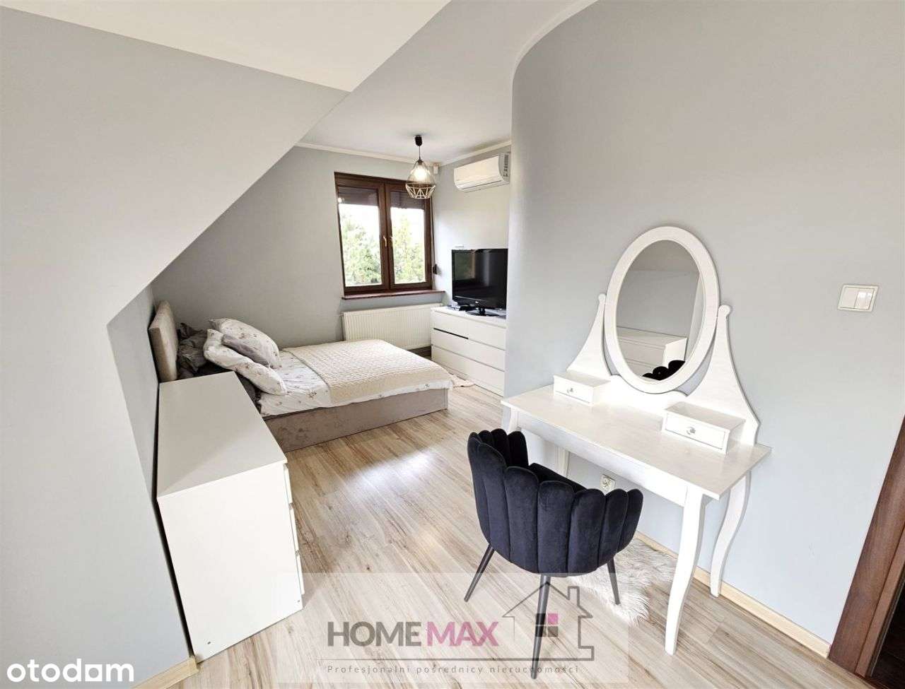 Wolnostojący dom z piękną 20 ar. działką,Grzybiany-12