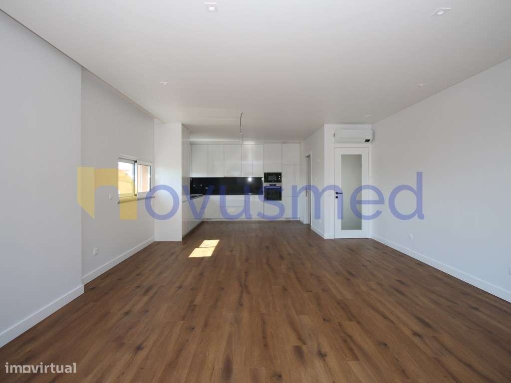 Penthouse tipo T3 com vista para o Mar a 300 metros da praia dos Al...-9