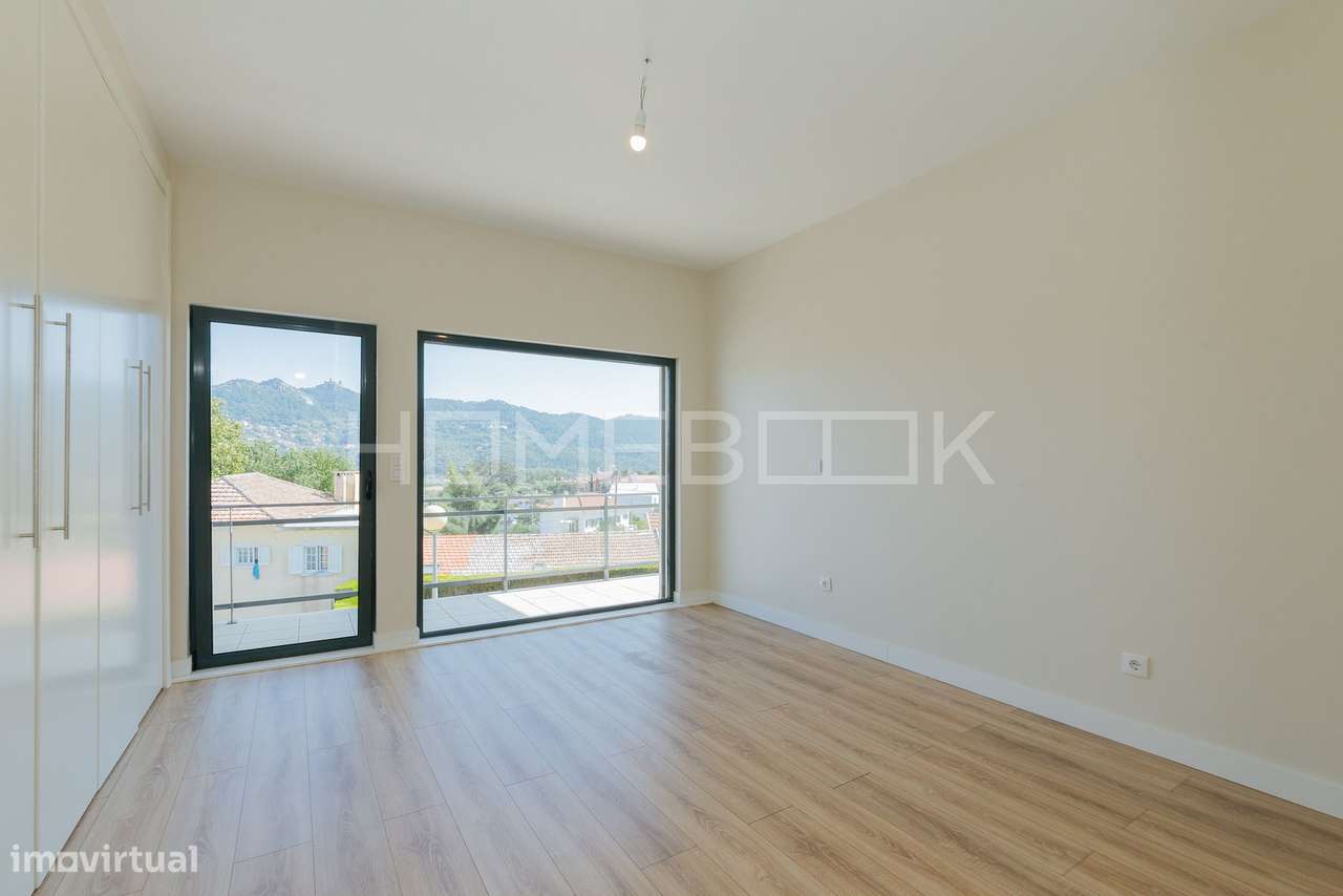MORADIA T4+1 VÁRZEA DE SINTRA, 3 PISOS, GARAGEM e PISCINA-36