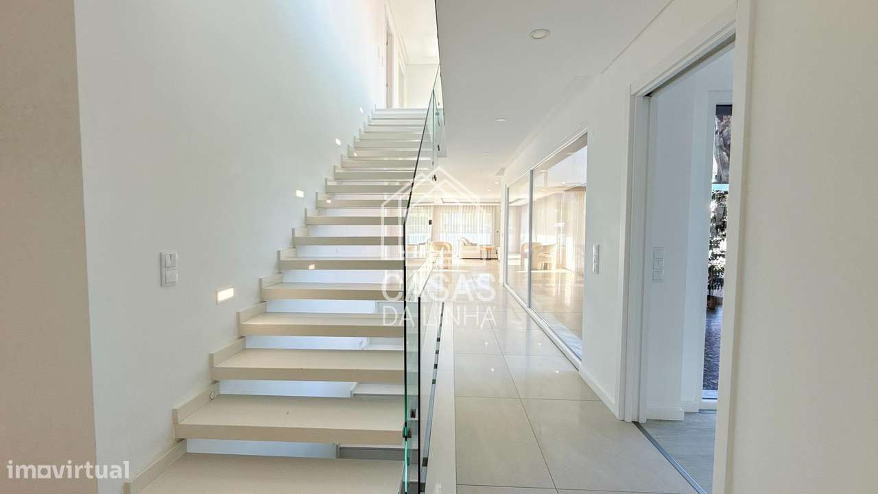 Moradia T6 de Luxo na Verdizela-16