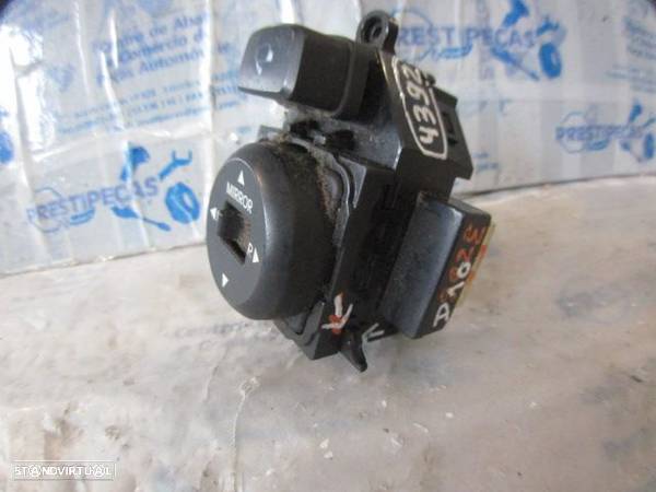 Interruptor Inter4392 HYUNDAI I30 SW 2010 1.6CRDI  16V 115CV 5P CINZA ESPELHOS Apoio Danificado - 2