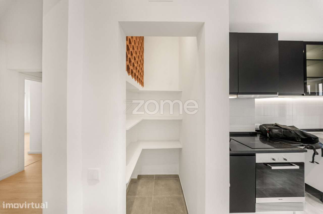 T3 Renovado a 5 Minutos da Praia, São João do Estoril-7