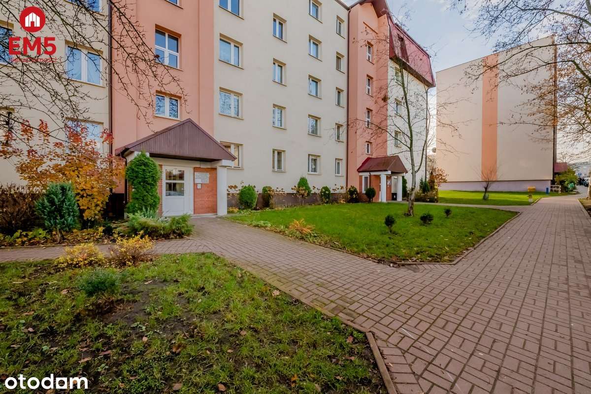 2 Pokoje + Kuchnia na Os. Mickiewicza-0