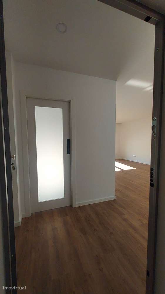 Apartamento T3 novo C/ box- Leiria-5