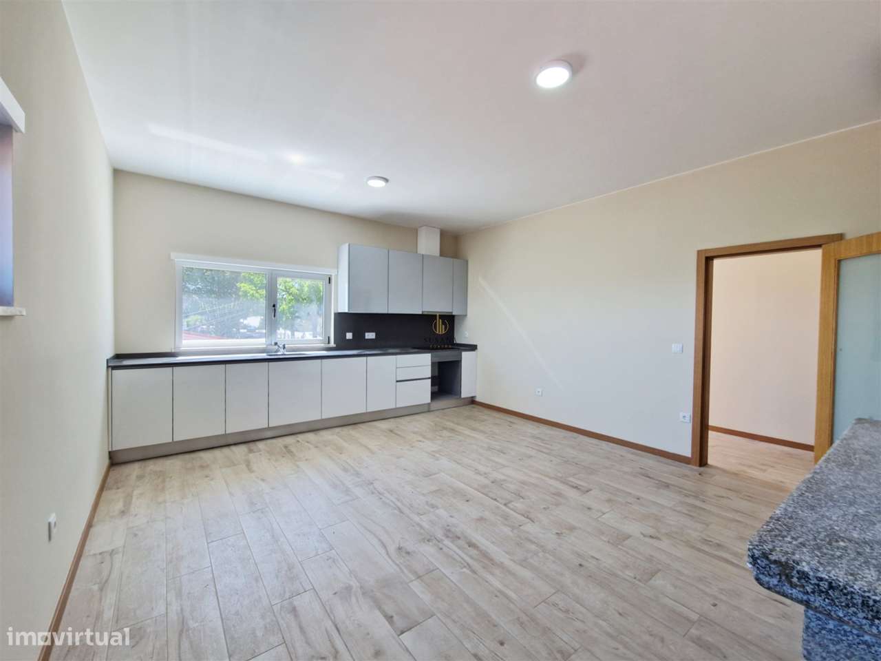 Apartamento T2 Venda em Cavernães,Viseu - Grande imagem: 2/18