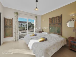 Carvoeiro – Moradia com 4 quartos, piscina aquecida, garagem ampla e v - Grande imagem: 5/56