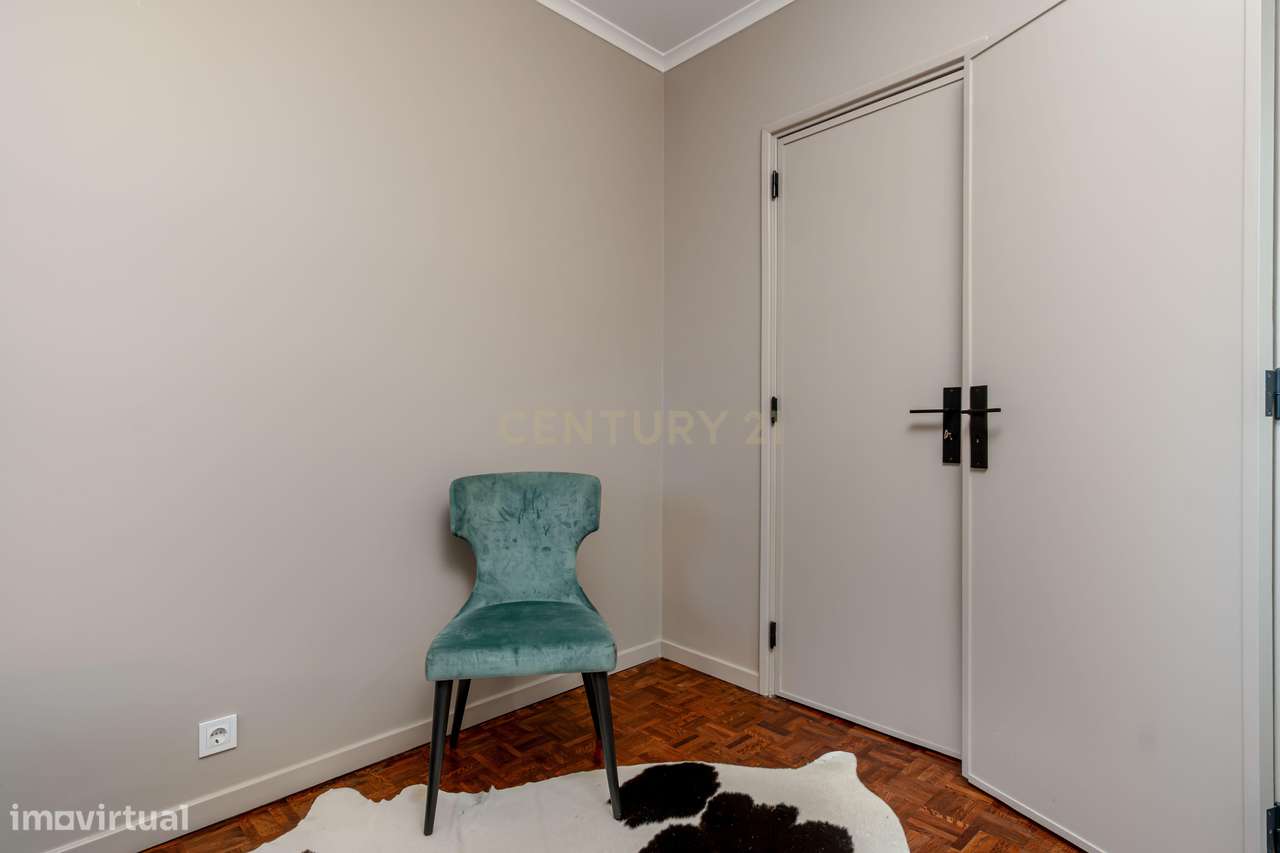 Apartamento de Excelência com Vista Parque – Localização Premium no Ce-20