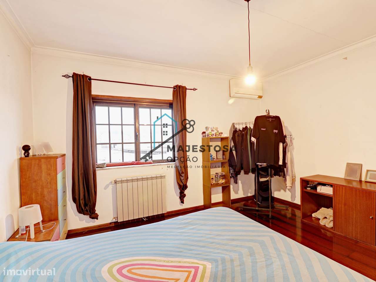 Moradia T5 com Piscina na Rua Padre Cruz, Maximinos-18