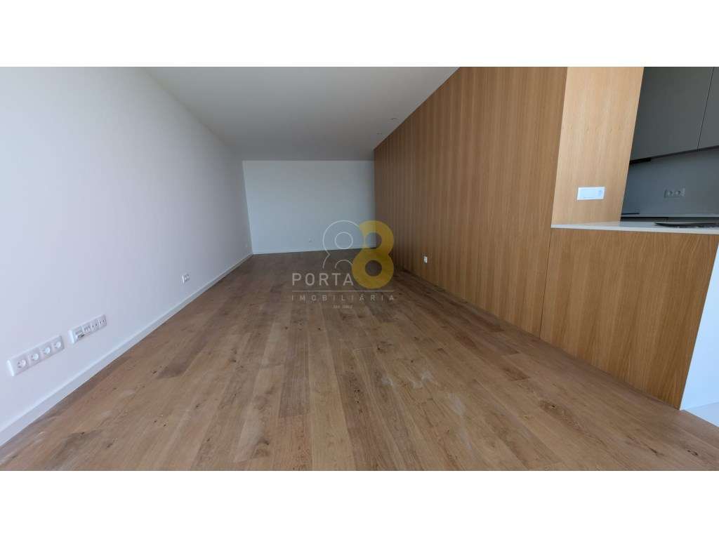 T3 c/varanda e vista mar em Vila Nova de Gaia-10