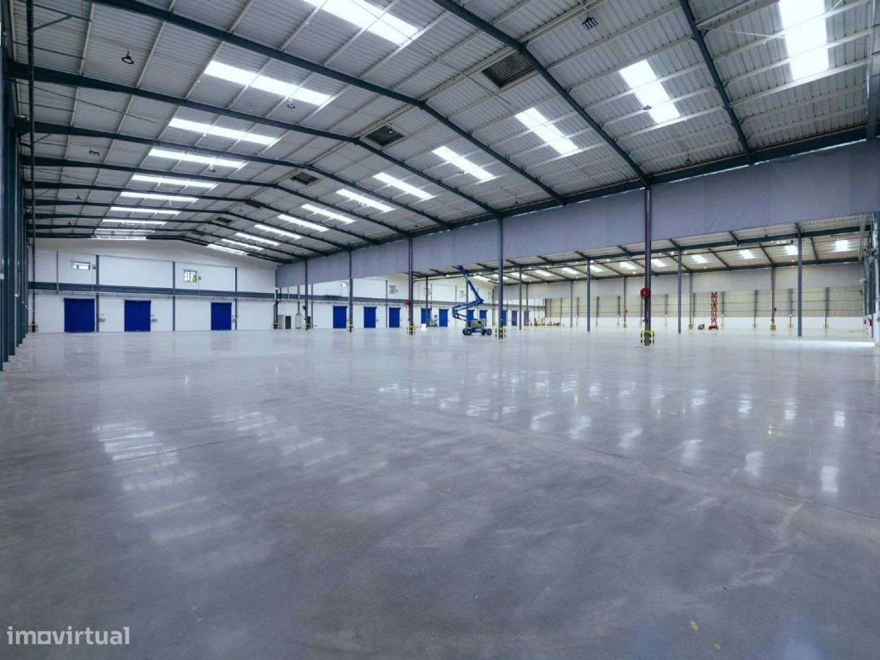 Armazém Alverca Arrendamento | 8.412 m2 | 10 Cais | A1 - Grande imagem: 4/27