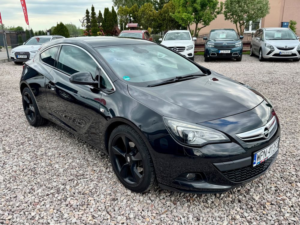 Opel Astra J 2012