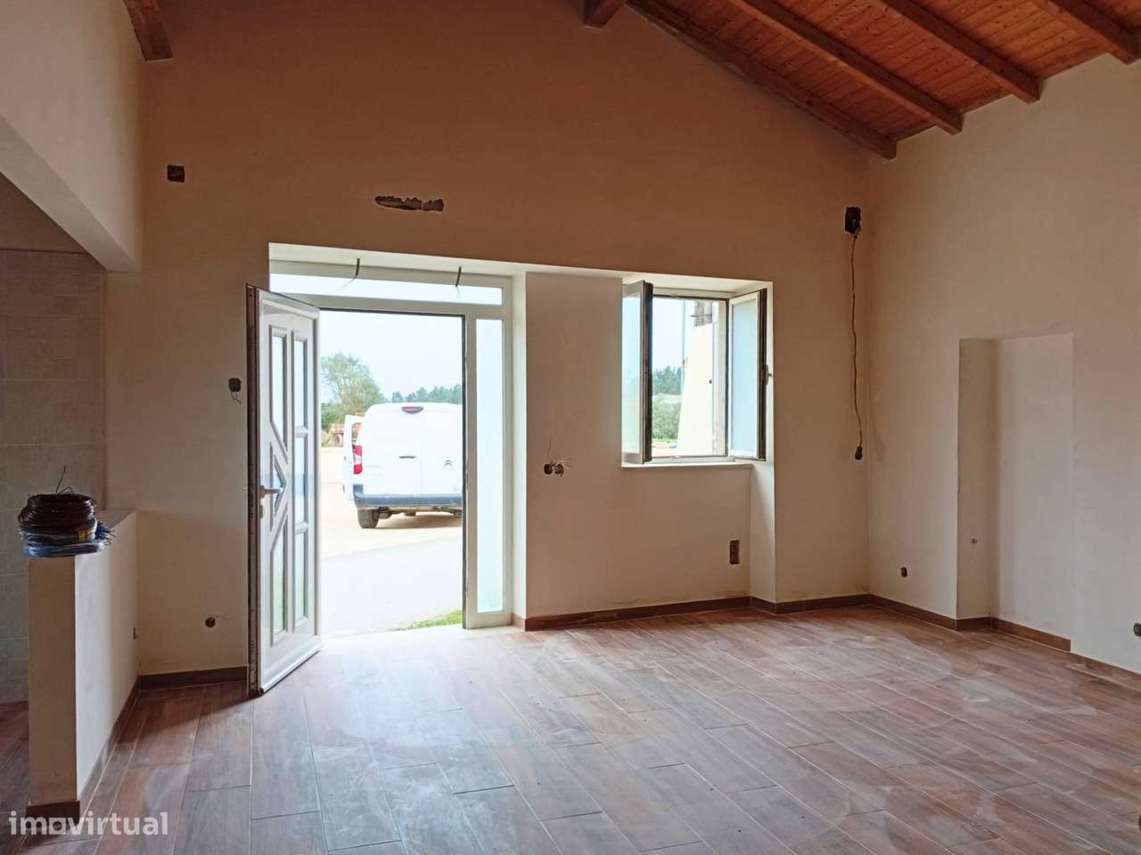 Moradia T2 em fase de acabamentos - Grande imagem: 5/12