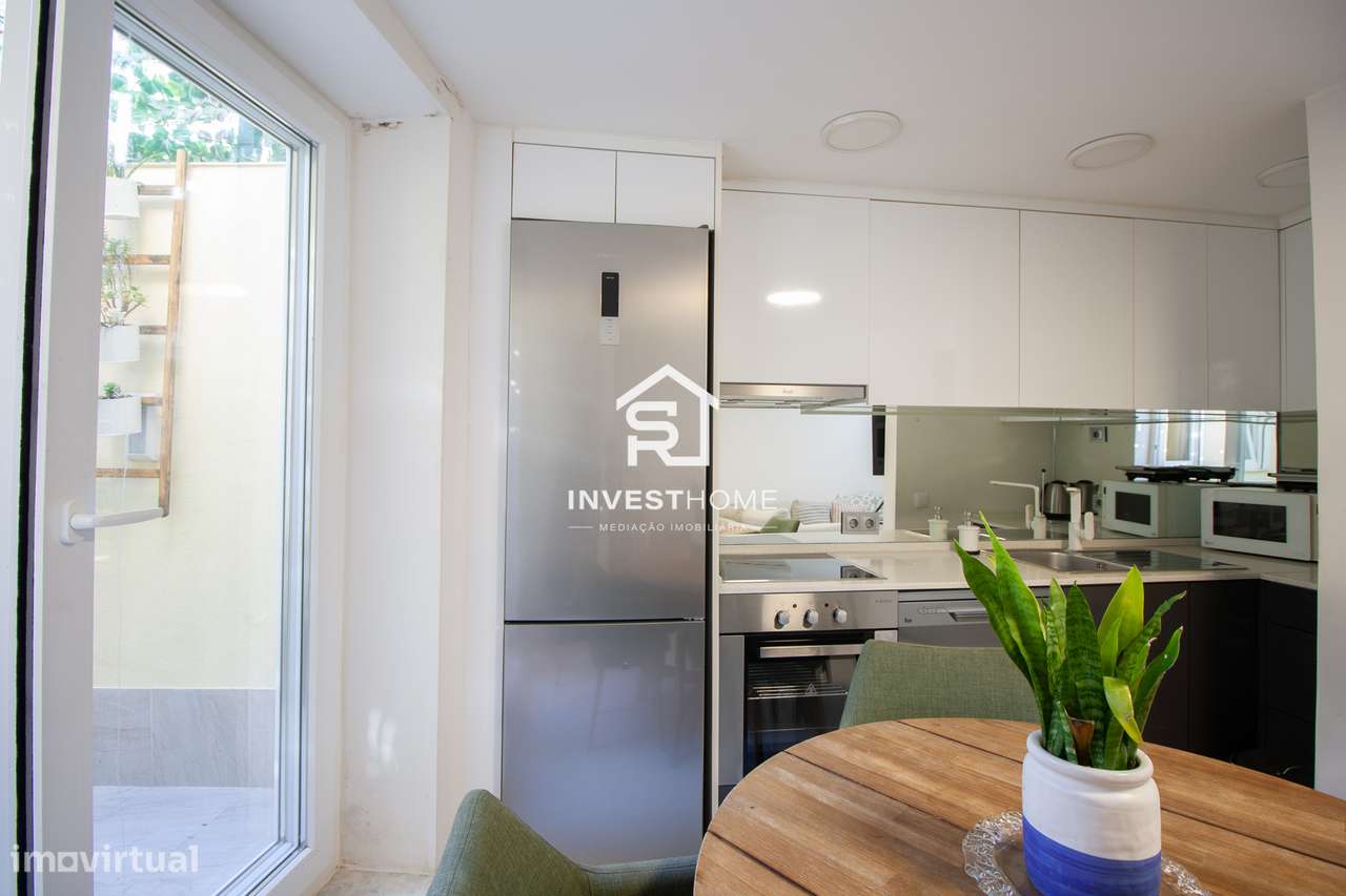 Moradia T2 | Renovada | 2 Frentes | 1 Suite | 2 Terraços | Porto - Grande imagem: 5/47