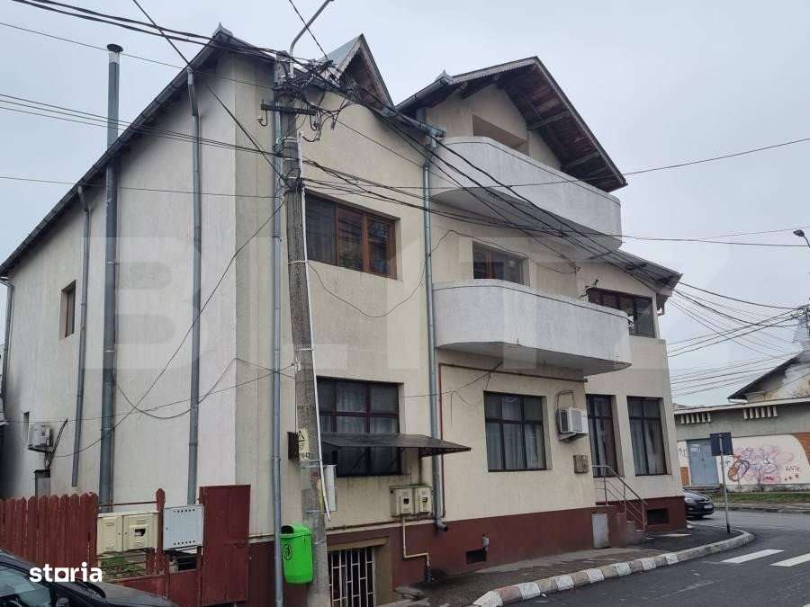 Casa/Vila suprafata utila 547mp, P + Etaj, Zona Centrala Targoviste - Imagine principală: 1/9