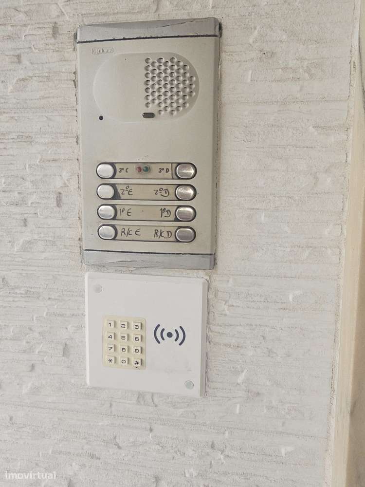 Apartamento T3 - 1º andar , Remodelado no Centro do Entroncamento-25