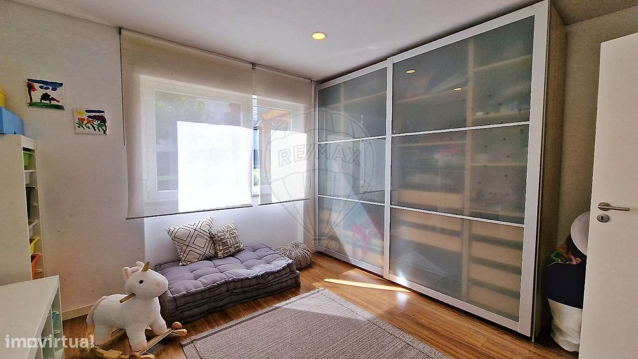 Moradia T4 à venda em Corroios-23