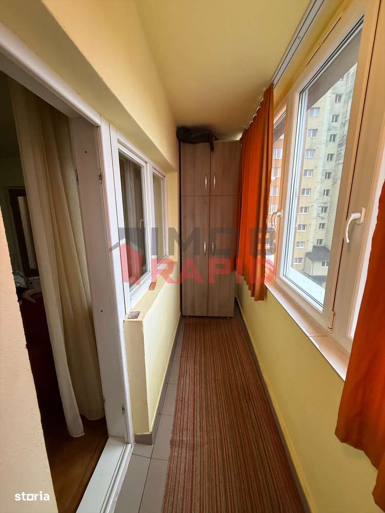 Apartament cu 3 camere, Zona Han-6
