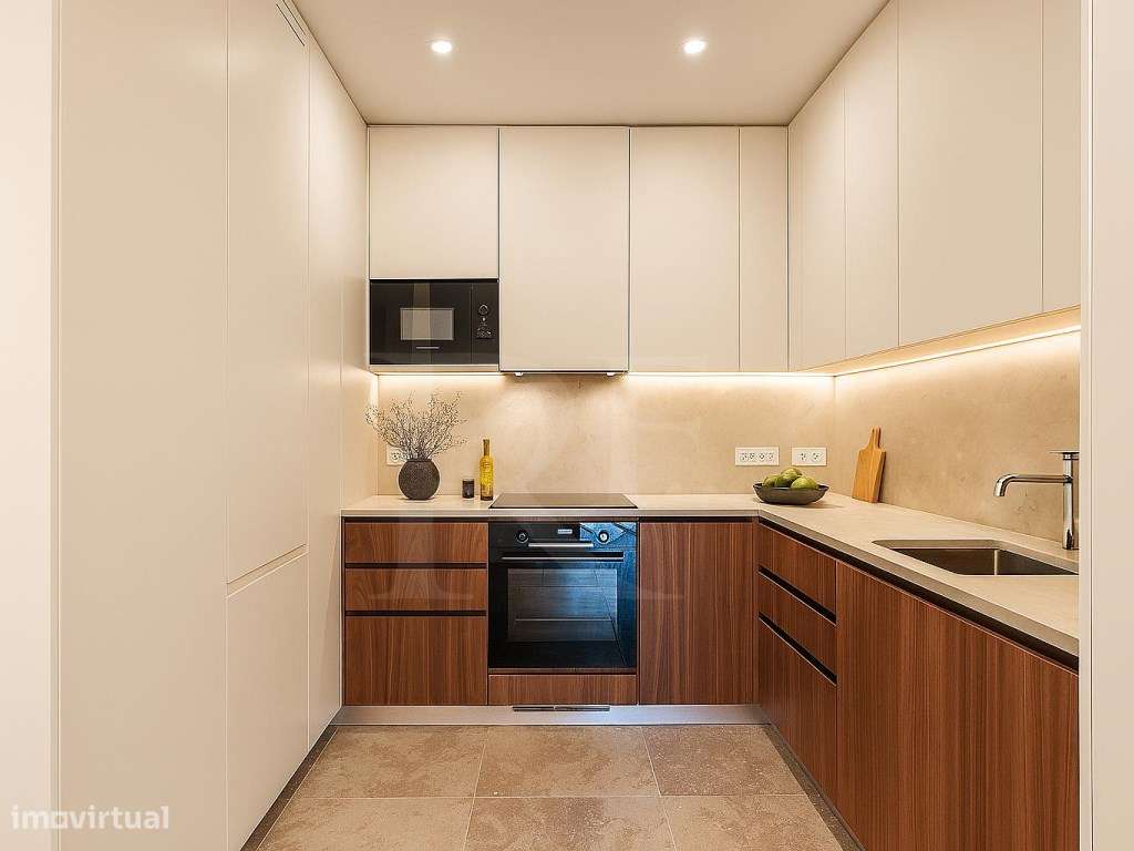 Apartamento T2 com varanda e vista rio em Lisboa-9