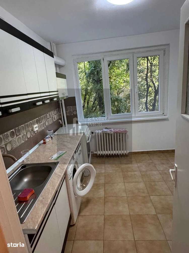 3 camere decomandat Turnu Magurele/Brancoveanu x