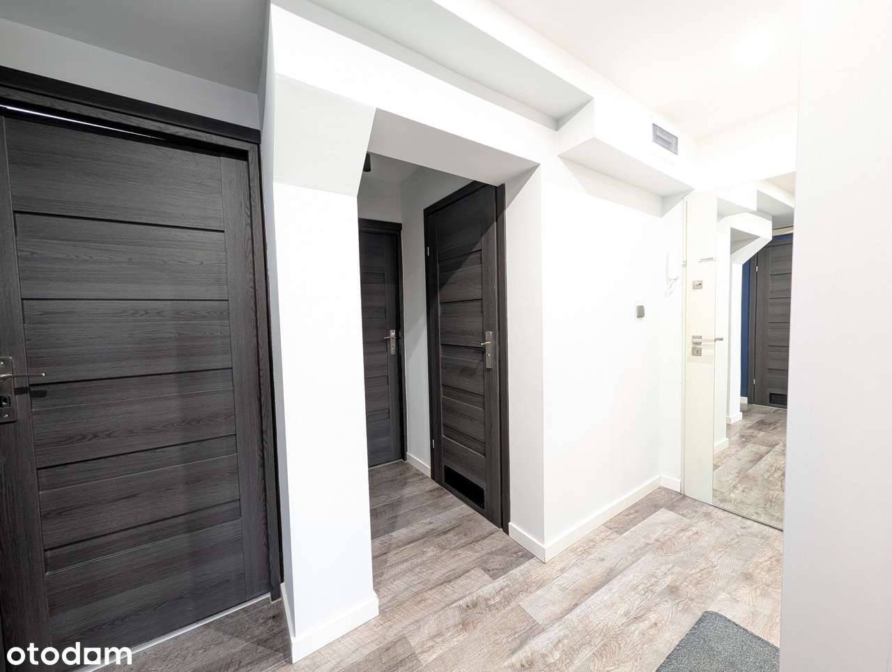 Mieszkanie po generalnym remoncie z widokiem na góry w centrum, meble-13