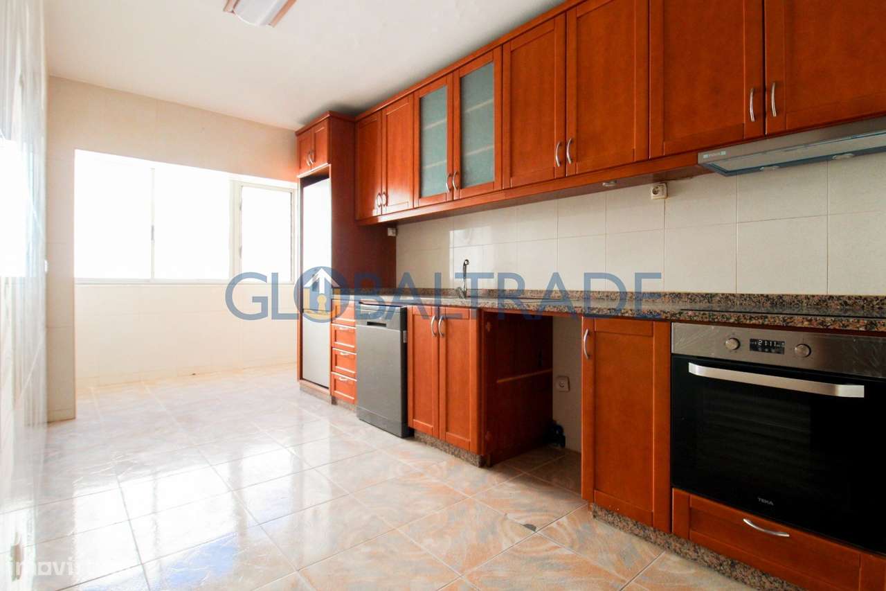 Apartamento T3 com Garagem Box em Vila D'Este-6