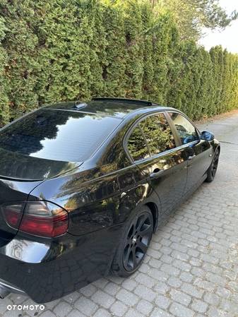 BMW Seria 3 320i - 4