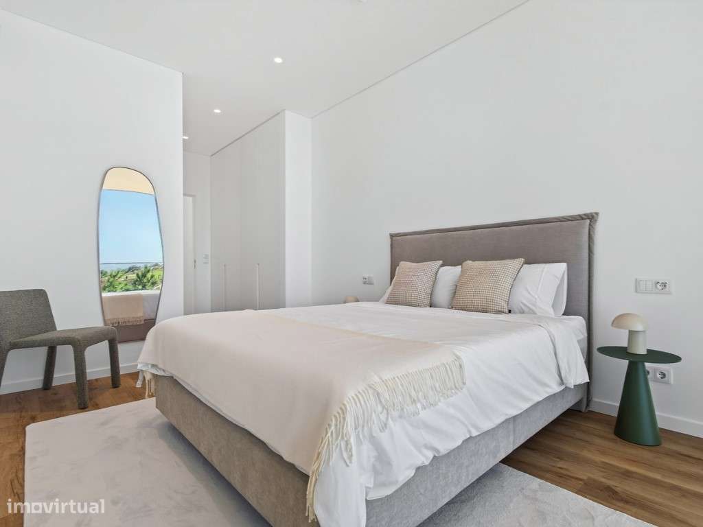 Moradia T4 com Piscina, Jardim e Vista deslumbrante sobre o Mar-39