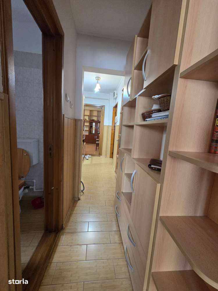 Radu Negru etaj1 Balcon 7m - Imagine principală: 5/11