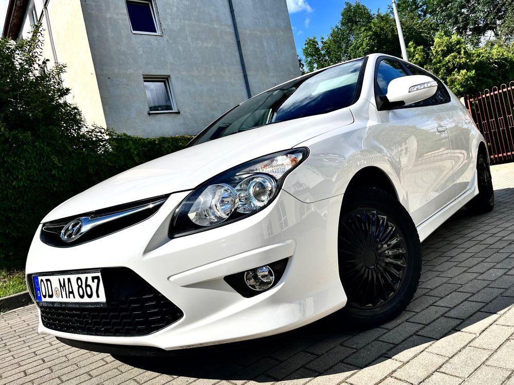 Hyundai i30 I (2007-2012) 1.4 Team 08 2011