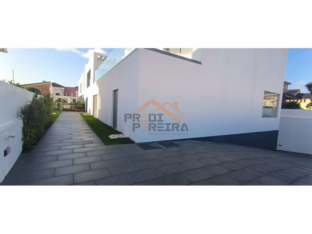 Última fração disponível!
T3 de luxo, com terraço e uma box, inser...-24