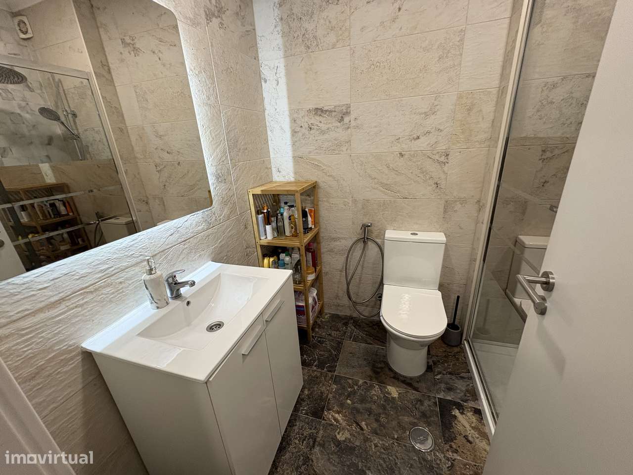 Apartamento T2 totalmente remodelado! A apenas 50 metros do ALDI.-10