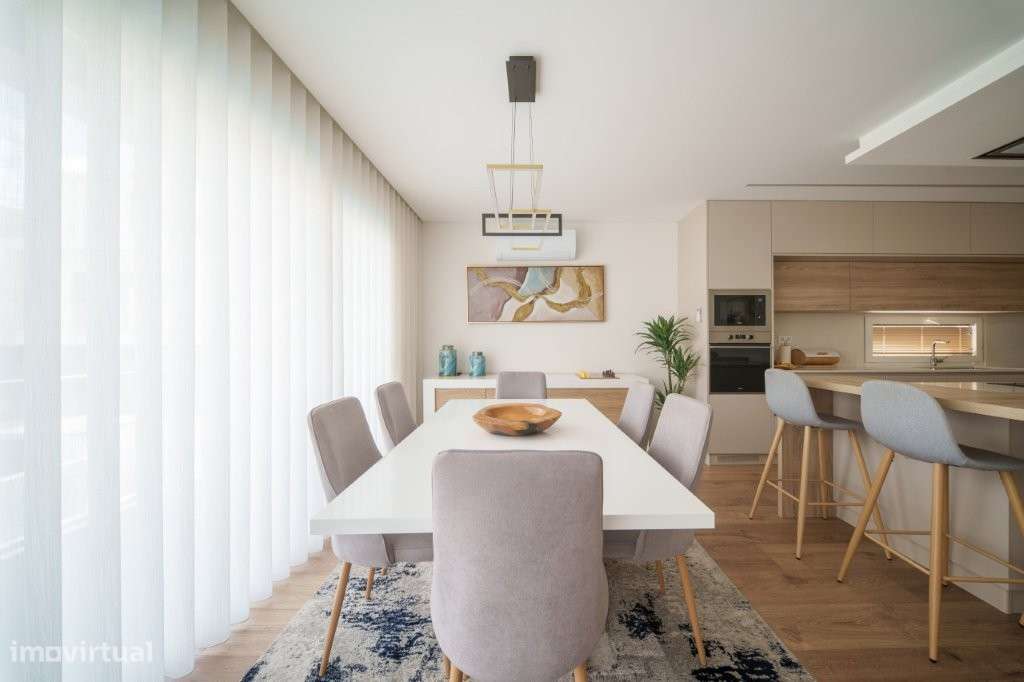 Moradia T4 / Ramada / Moderna é Exclusiva Construção-8